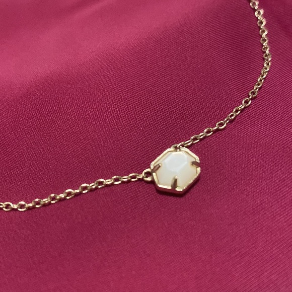 Kendra Scott Necklace - Picture 2 of 4